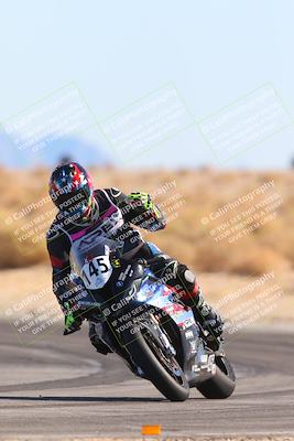 media/Jan-10-2025-CVMA Friday Practice (Fri) [[489e0da257]]/Group 4 and Trackday/Session 4 (Turn 16)/